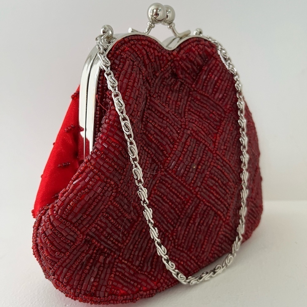 BIJOUX TERNER Red Beaded Satin Evening Bag Silver Tone Chain Strap Kiss Closure